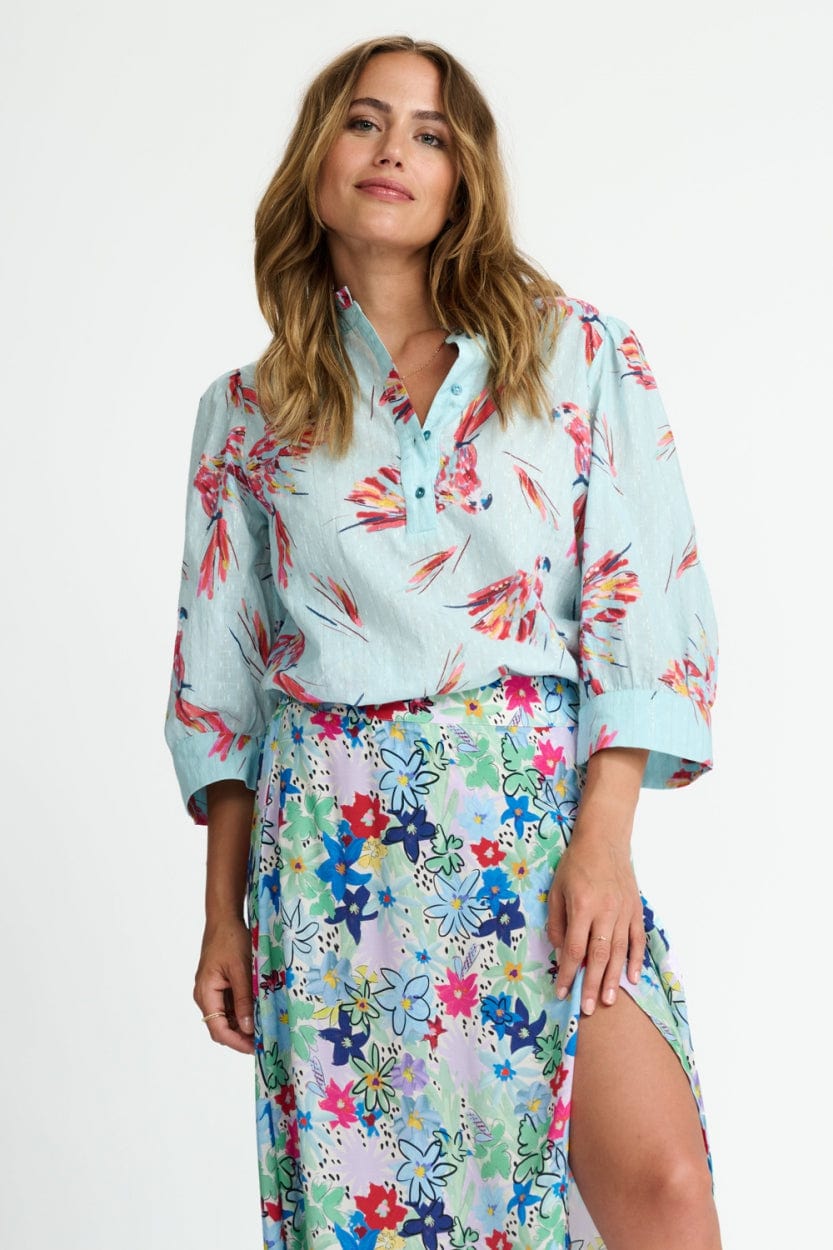 POM Amsterdam Blouses Blue / 34 BLOUSE - Mia Parrots Blue