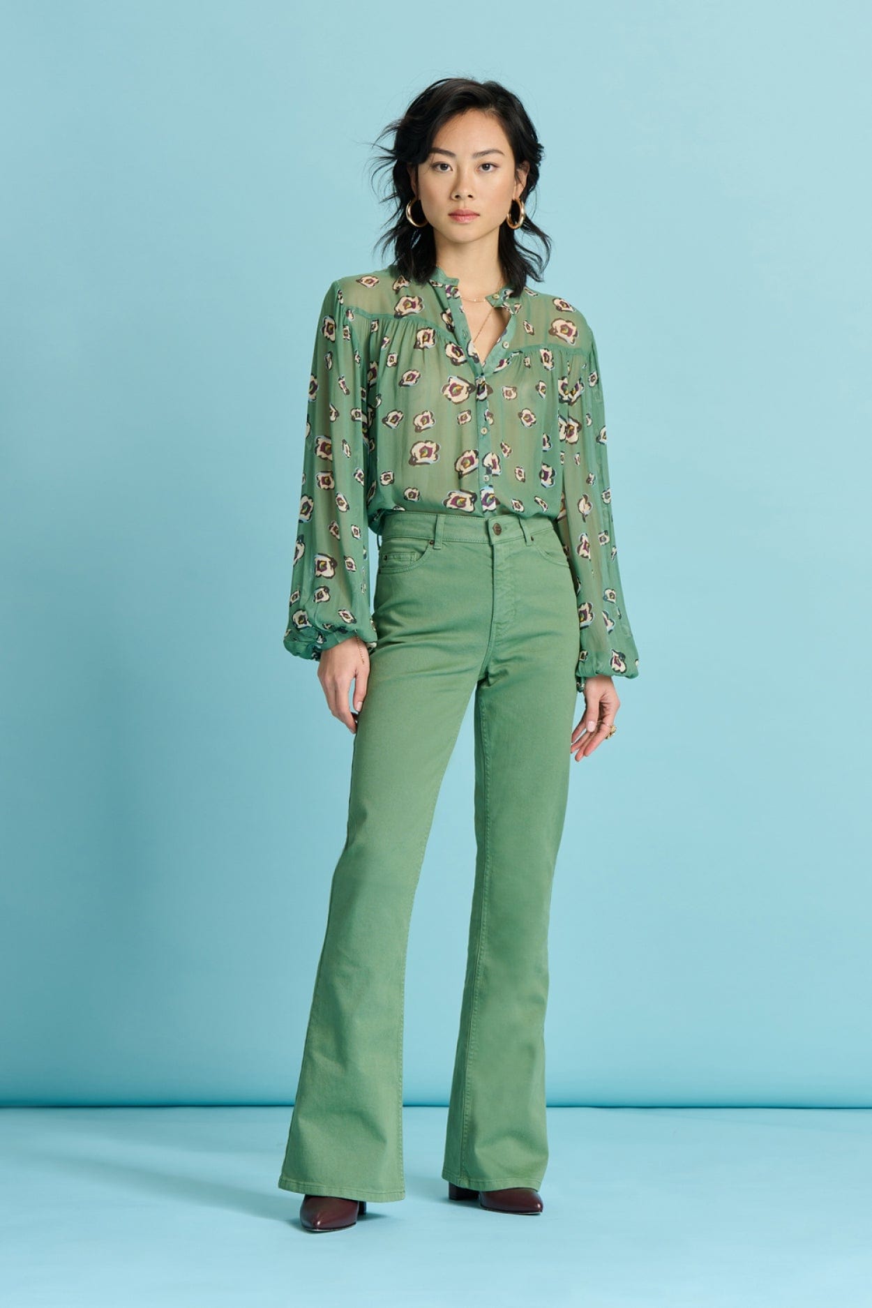 POM Amsterdam Jeans Green / 34 JEANS - Kate Flare Mythical Green
