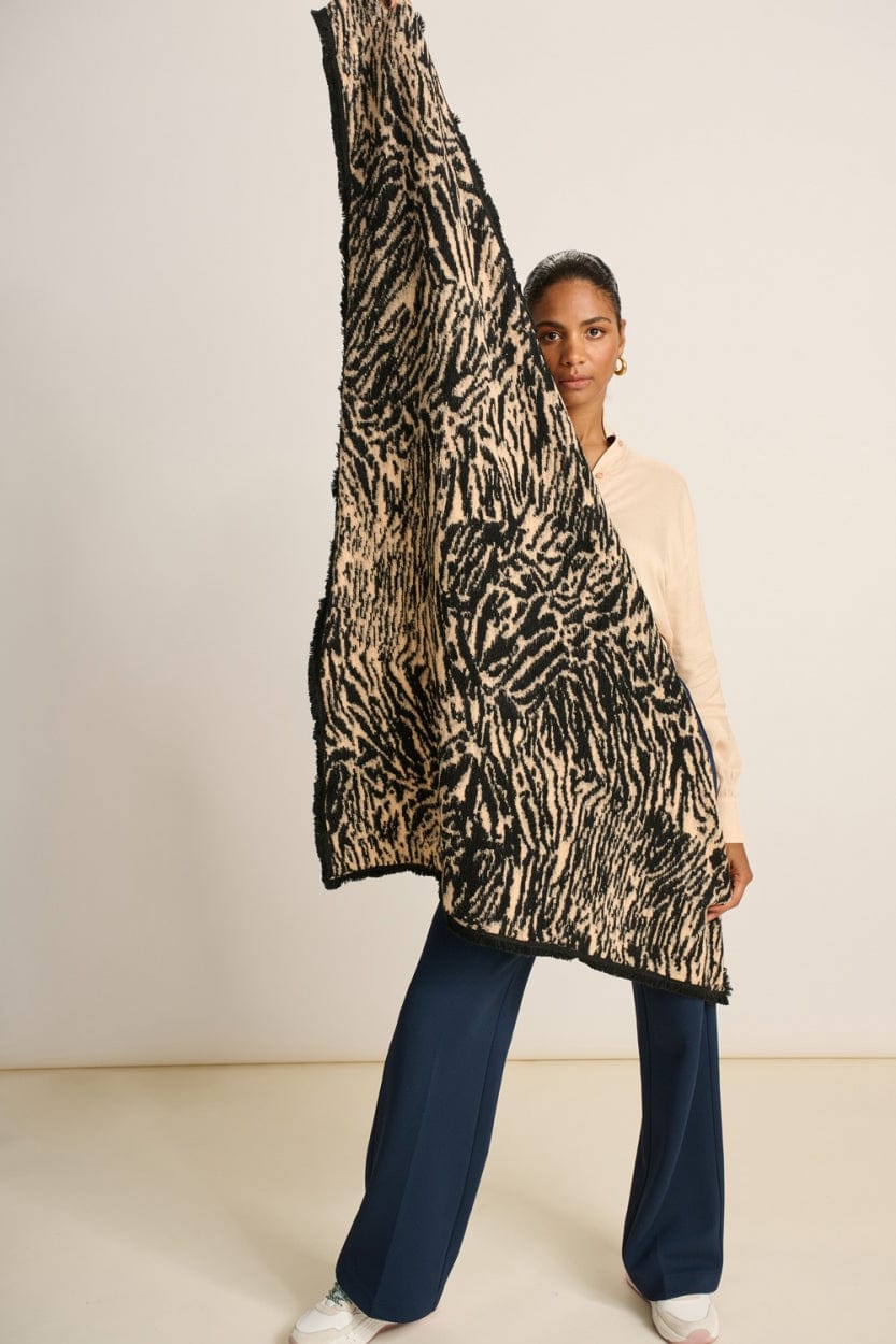 POM Amsterdam Shawls Beige / OS ÉCHARPE - Zebra Glorious Sand