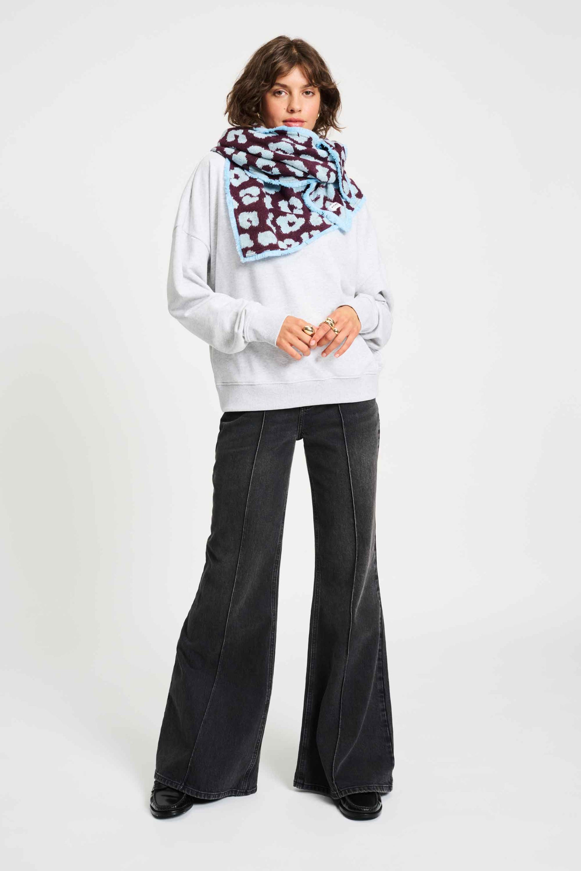 POM Amsterdam Shawls Purple / OS ECHARPE - Leopard Plum