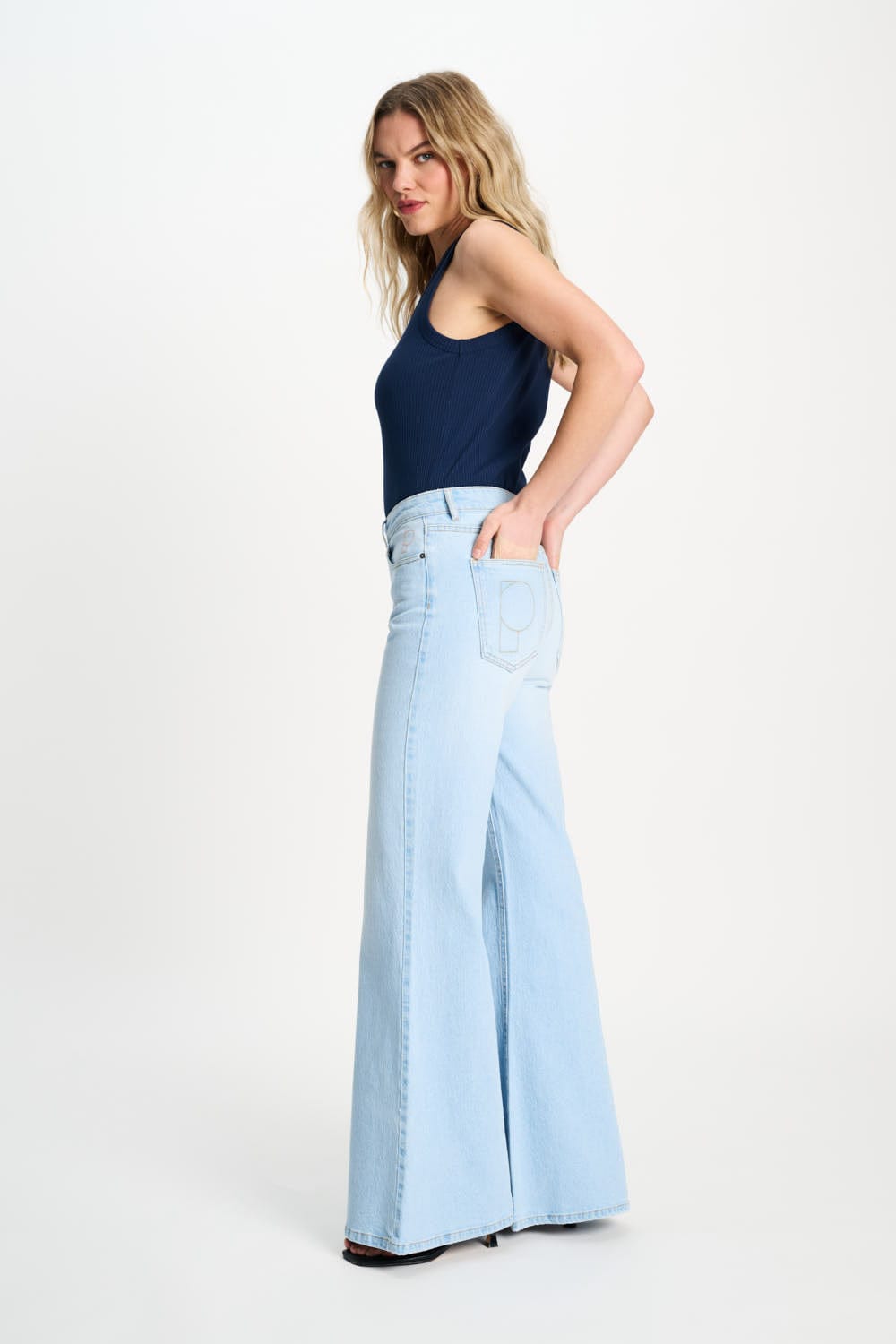 POM Amsterdam Jeans JEANS - Flare Light Blue
