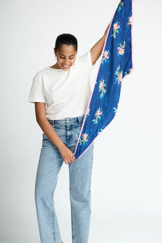 POM Amsterdam Shawls Green / OS ÉCHARPE - Double Expressive Flower